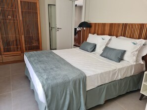 In-room safe, blackout curtains, free WiFi