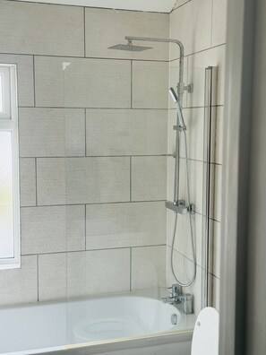 Hårtørrer, håndklæder, Sæbe, Shampoo