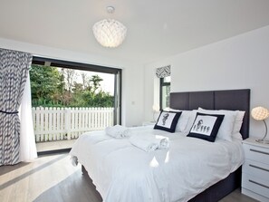 3 bedrooms, free WiFi, bed sheets - 3 bedroom accommodation in Westward Ho! (Westward Ho!)