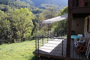 Terrace/patio - Ch'ti Chalet, Superbe Vue, Nature et Tranquillité, Sans Vis-à-vis (Saint-Aventin)