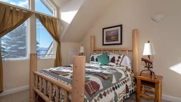 3 bedrooms, desk, iron/ironing board, WiFi