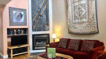 Télévision, cheminée