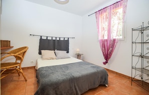 2 habitaciones, tabla de planchar con plancha y wifi gratis