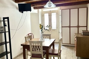 Dining - SE080 - Senigallia, comfortable four-room apartment in the historic center (Senigallia)
