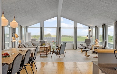 Nice home in Lemvig with WiFi