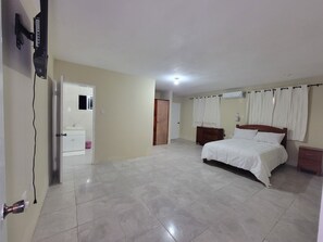 4 chambres, fer et planche à repasser, Wi-Fi gratuit, draps fournis