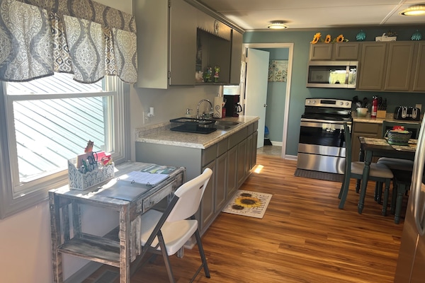 Microondas, horno, placa de cocina, lavavajillas