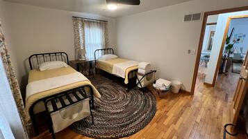 2 habitaciones, tabla de planchar con plancha y wifi gratis