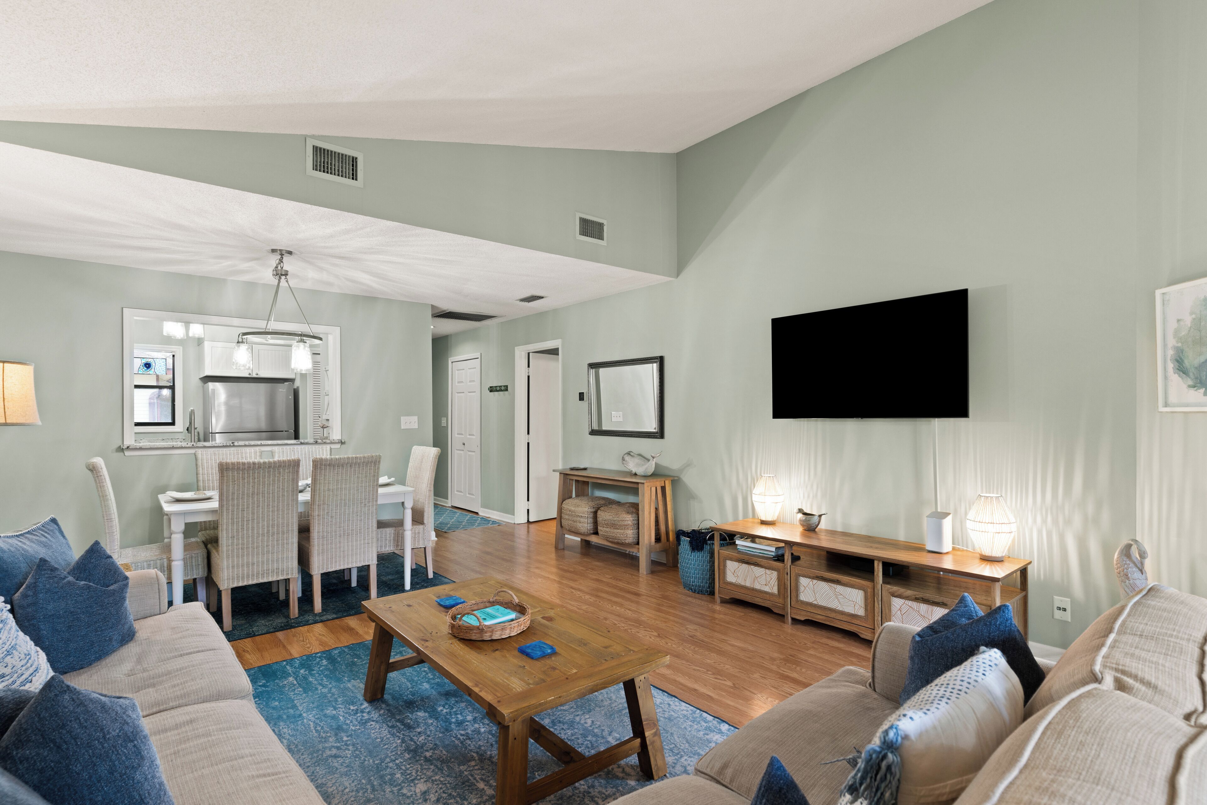 Smart TV, DVD player, books