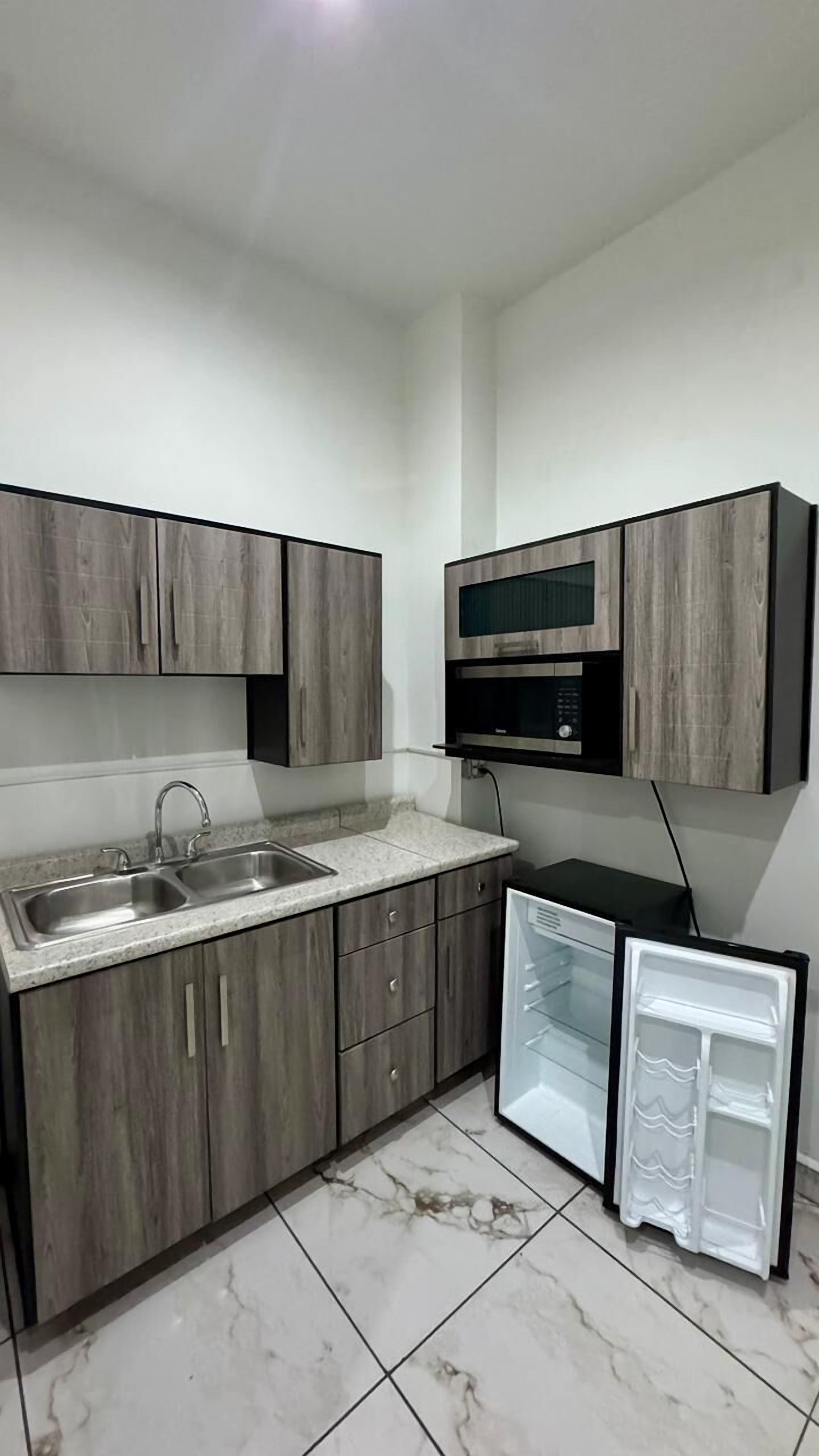 Double Room | Private kitchen | Electric kettle