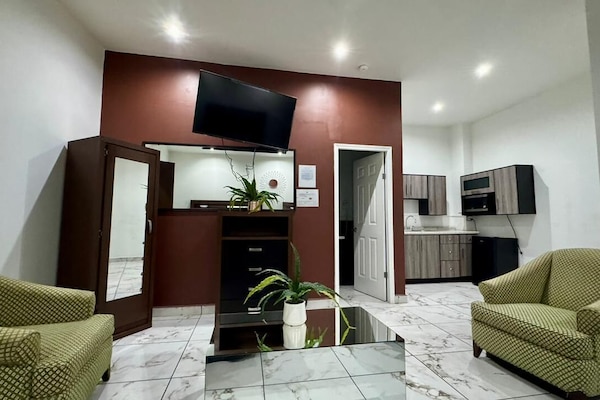 Habitación doble | Zona de estar | Una Smart TV, Netflix, suelo radiante, servicios de streaming