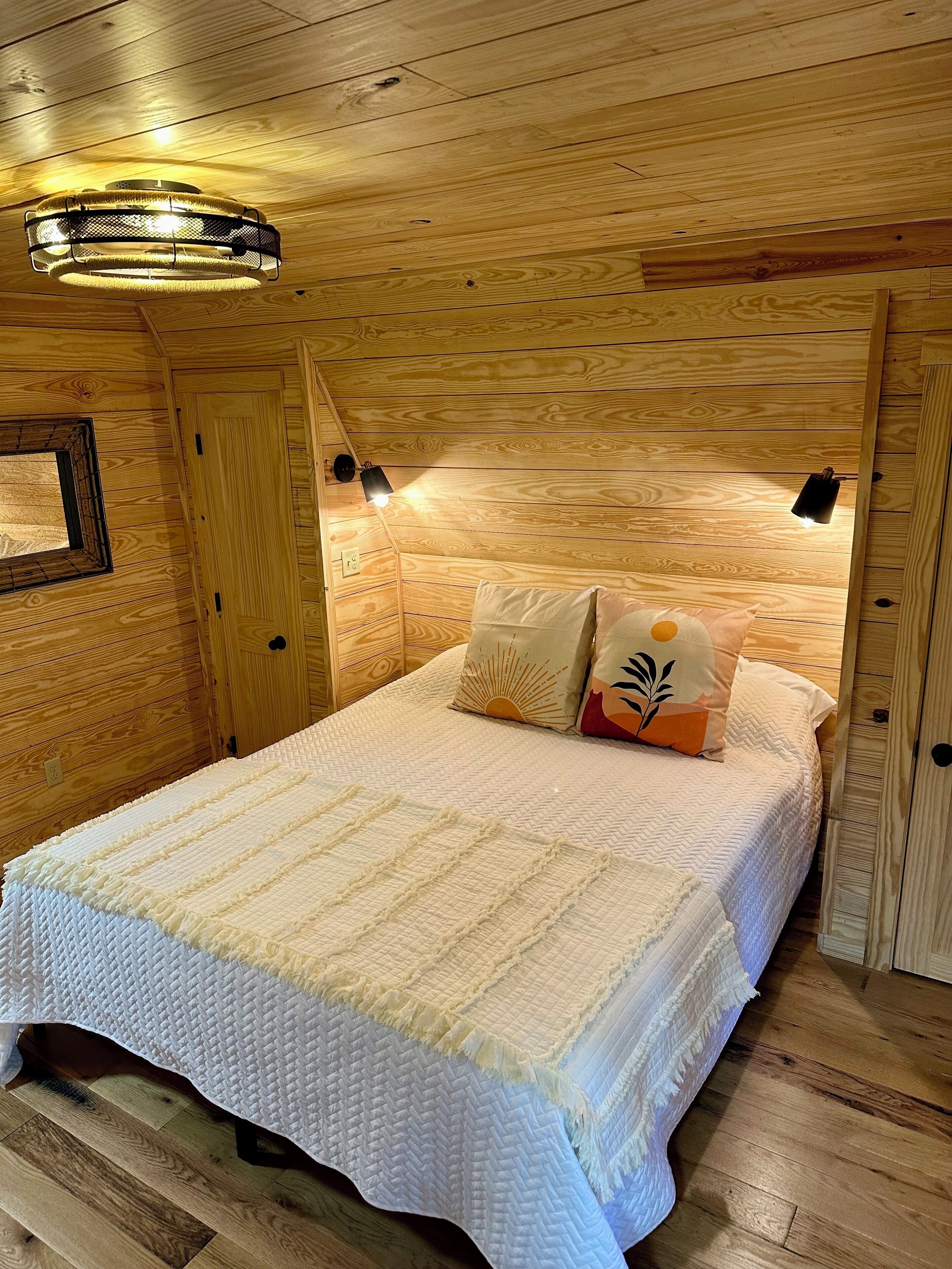 2 間睡房、書桌、Wi-Fi、床單