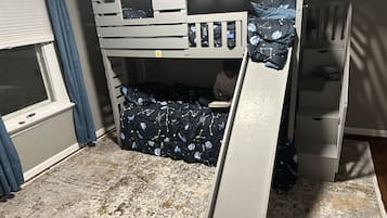 3 bedrooms, WiFi, bed sheets