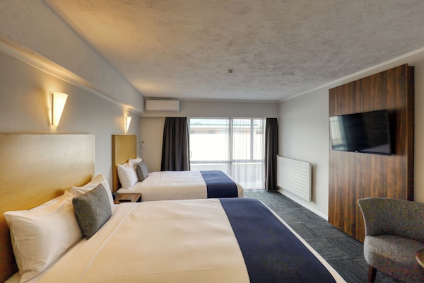 Superior Two Queen Room