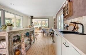 Fridge, stovetop, dishwasher, coffee/tea maker - 3 bedroom beautiful home in Nykøbing Sj (Nykøbing Sj)