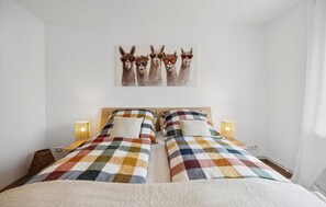 3 bedrooms, travel crib, free WiFi