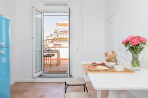 Dining - Penthouse with Terrace, Pantheon and 360° City views!! Walk to all attractions (Roma)
