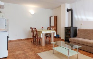 TV - Lovely apartment in Labin with WiFi (Labin)