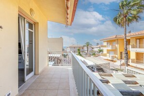 Property grounds - Brezza di Mare - Marina di Ragusa Apt with Parking (Marina di Ragusa)
