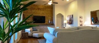 Want to Get Away? Come "Seas the Bay!" in beautiful and tranquil Port Alto.