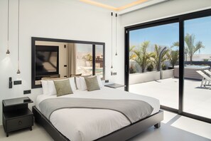 3 chambres, fer et planche à repasser, Wi-Fi, draps fournis