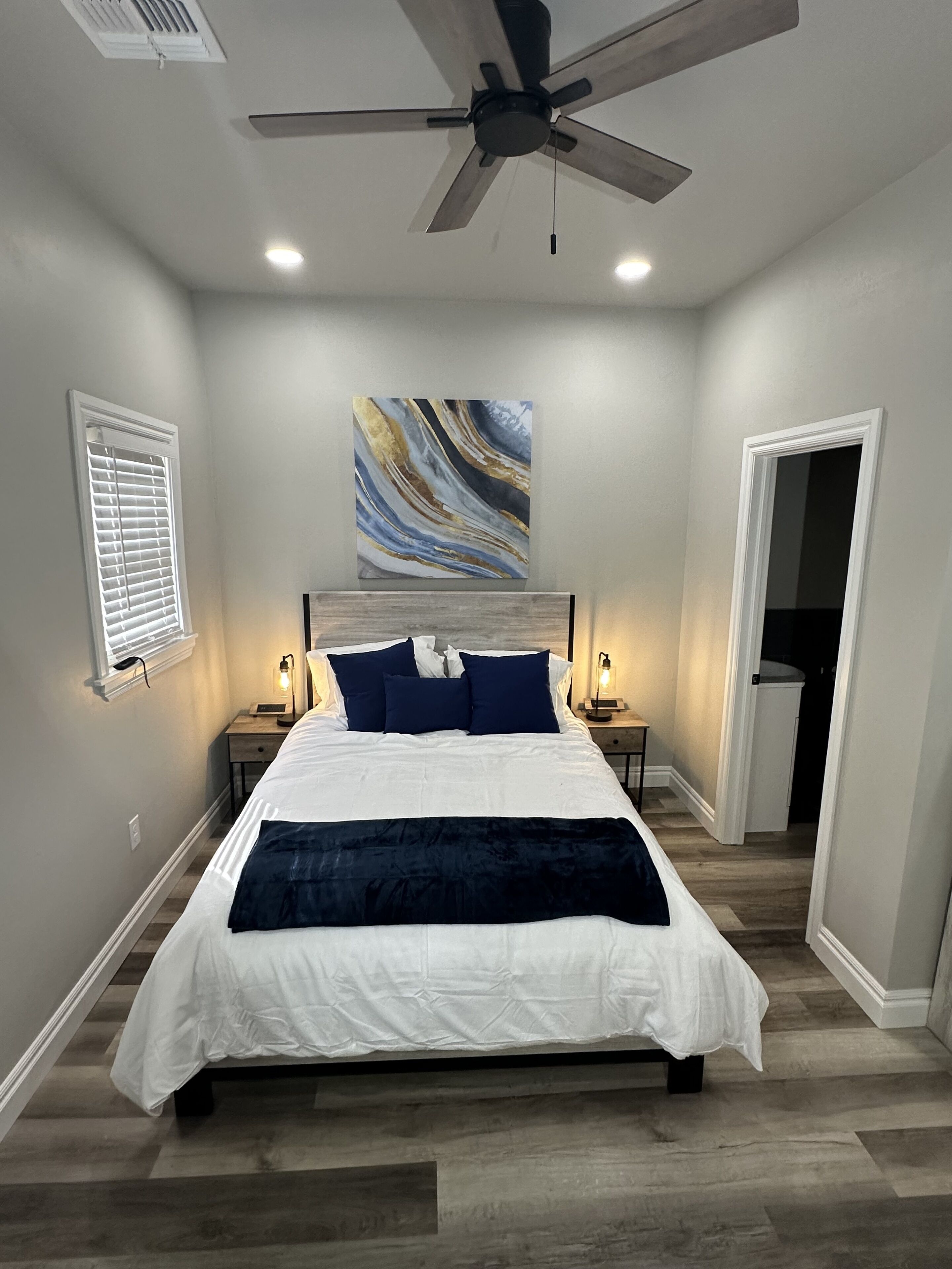 2 slaapkamers, een strijkplank/strijkijzer, wifi, beddengoed