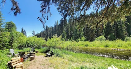Little Blue Cabin on the Clearwater River!