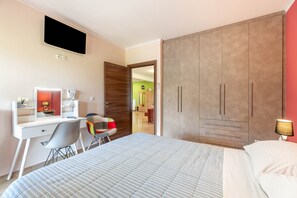 2 habitaciones, tabla de planchar con plancha y wifi gratis 