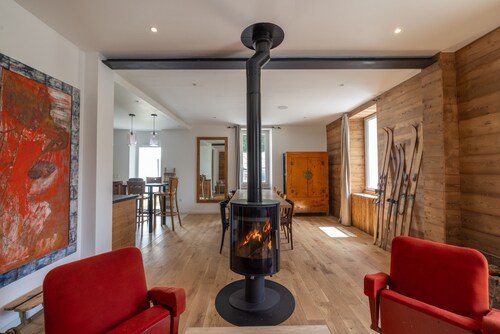 Chalet La Llyre Vallorcine in the Chamonix valley, close to the ski lifts and train station