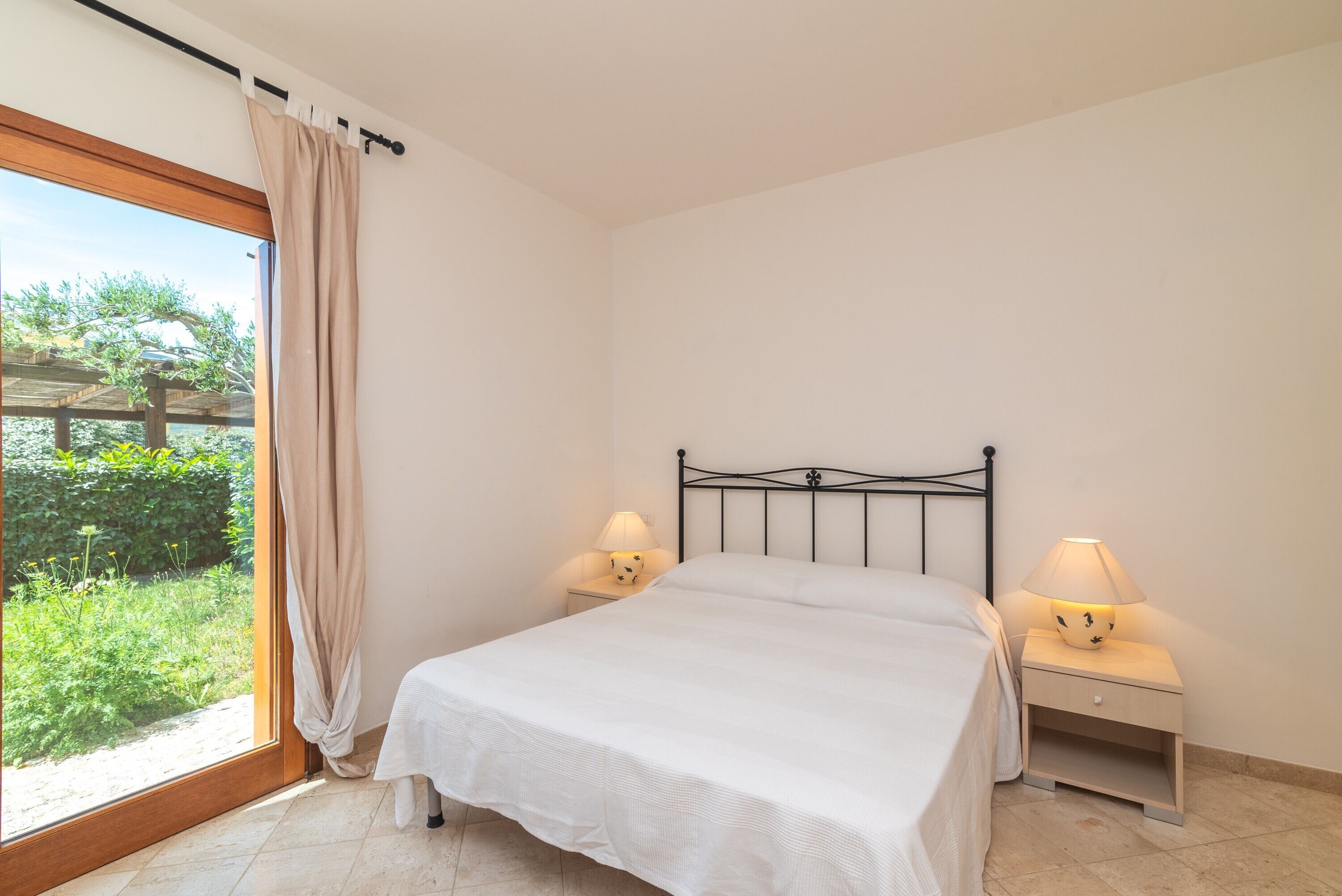 1 室のベッドルーム、アイロン / アイロン台、ベッドシーツ