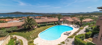 Apartment 'Il Fiordo 17' with Sea View, Shared Pool and Air Conditioning