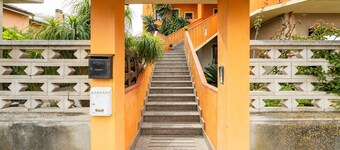 Holiday Home 'Gaia Casa Vacanze' with Private Terrace, Balcony and Air Conditioning