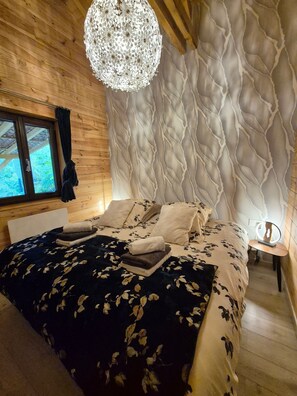 2 habitaciones, tabla de planchar con plancha y wifi gratis 