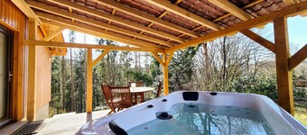 Chalet 'Le Cocon' with Private Terrace and Wi-Fi - Label Valeurs Parc Naturel Régional