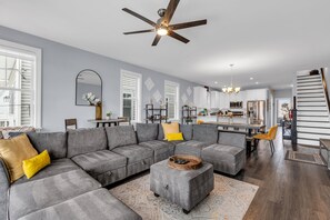 Smart TV, books, computer monitors - Fast Wifi | Rooftop HotTub | Pet Friendly | Coffee (Seaside Heights)
