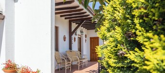 Holiday Home 'Casa Rural La Praderia' with Mountain Views, Private Terrace and Wi-Fi