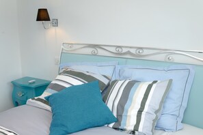 2 chambres, fer et planche à repasser, Wi-Fi gratuit, draps fournis