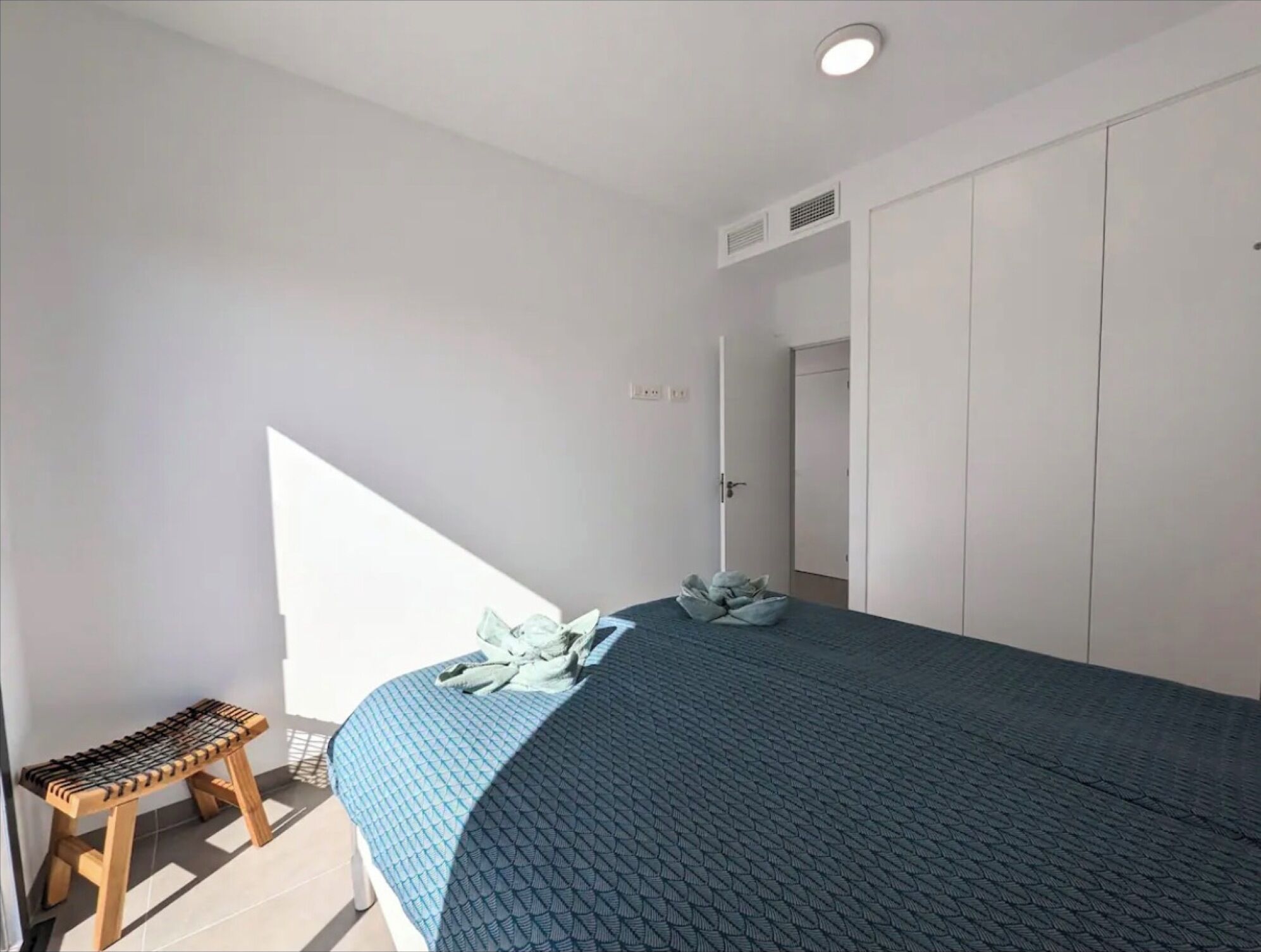 Tabla de planchar con plancha y wifi gratis