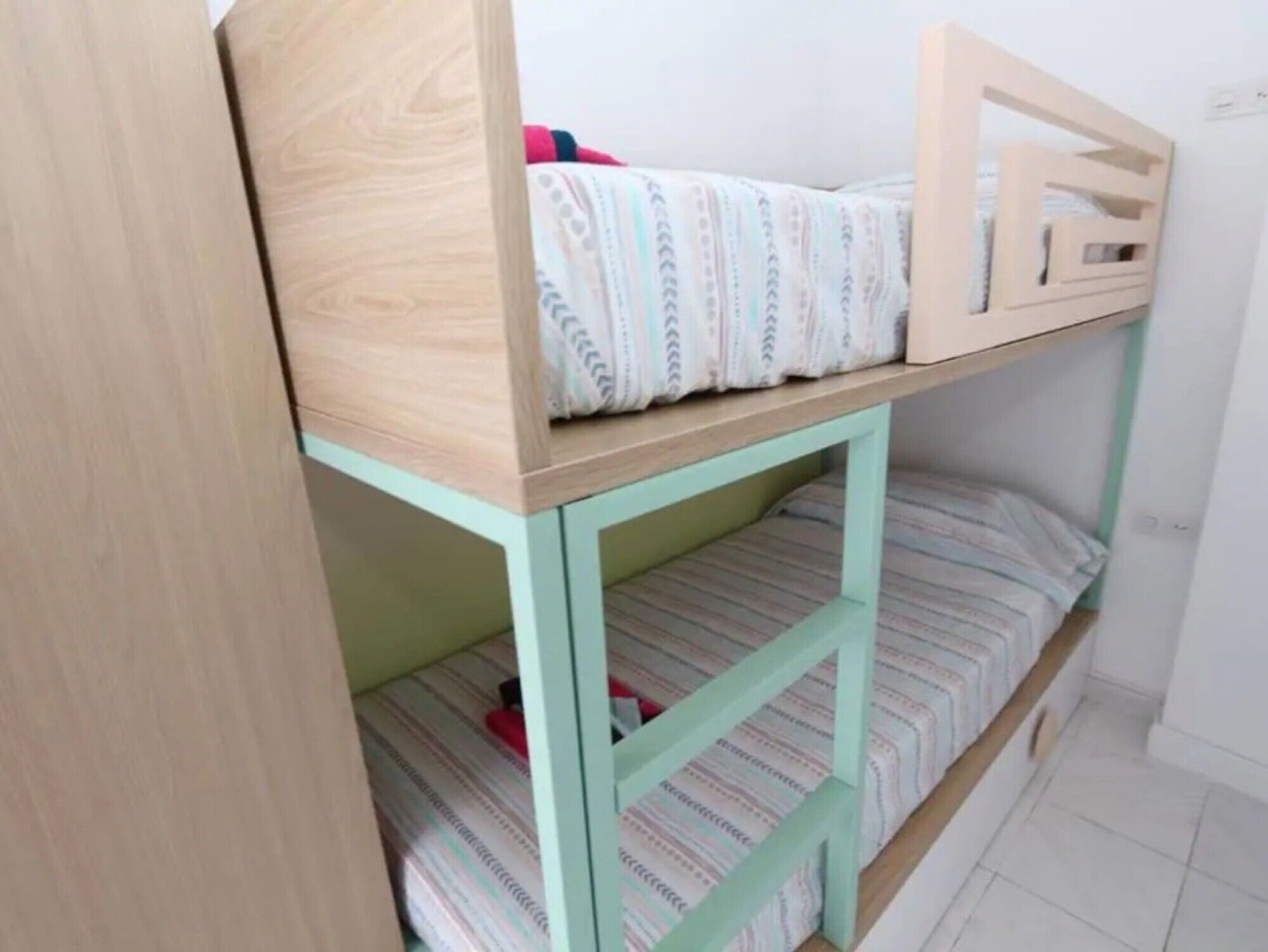 2 habitaciones, tabla de planchar con plancha y wifi gratis 