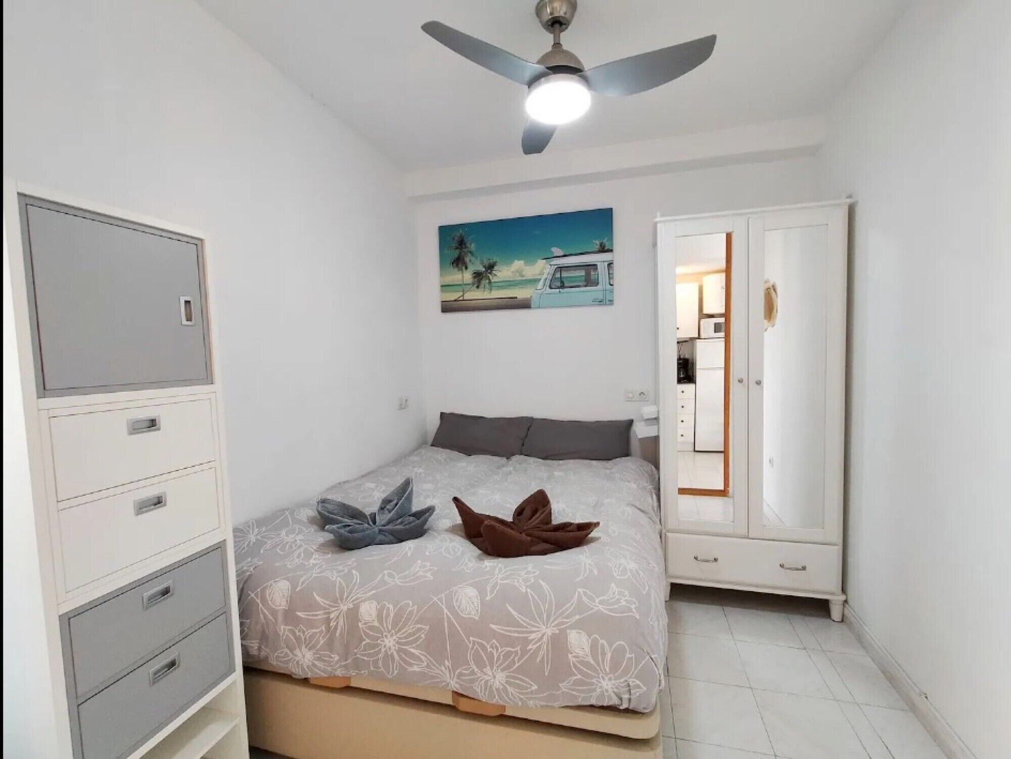 2 habitaciones, tabla de planchar con plancha y wifi gratis 