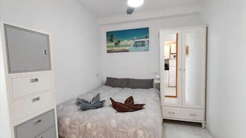 2 chambres, fer et planche Ă repasser, Wi-Fi gratuit, draps fournis