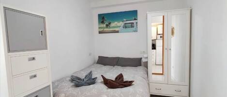 2 sovrum, strykjärn/strykbräda, gratis wi-fi och sängkläder