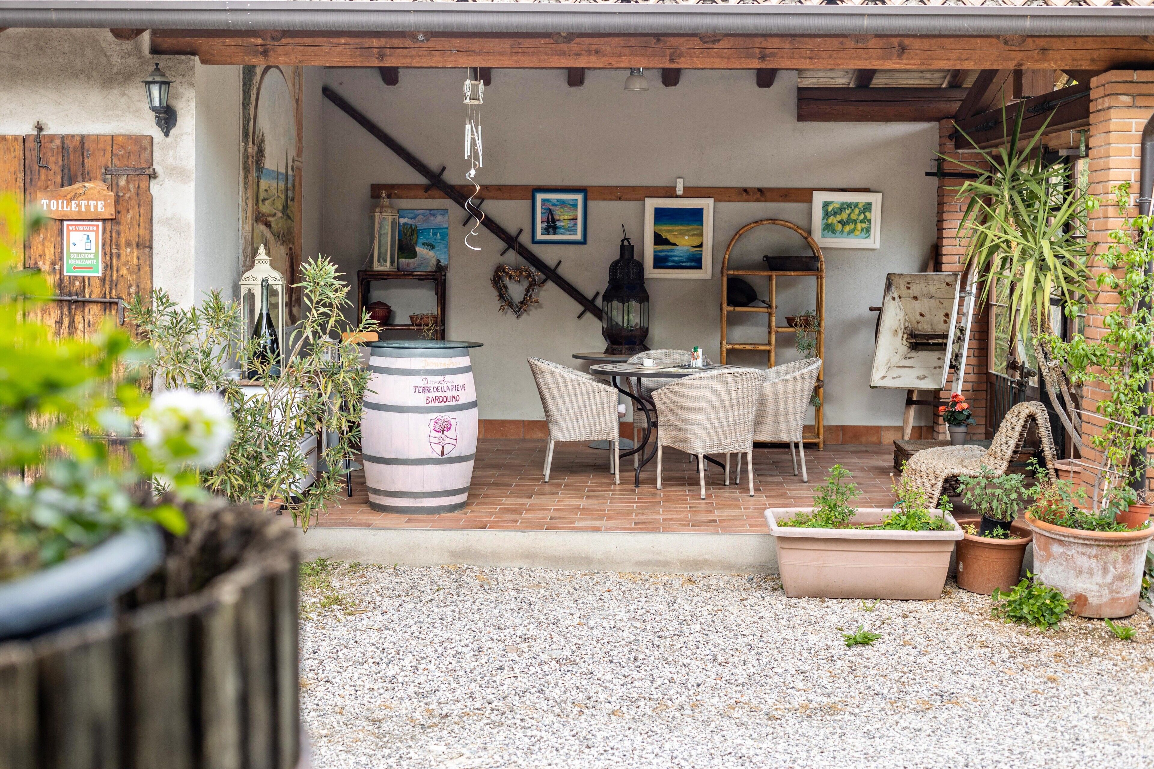 屋外ダイニングエリア