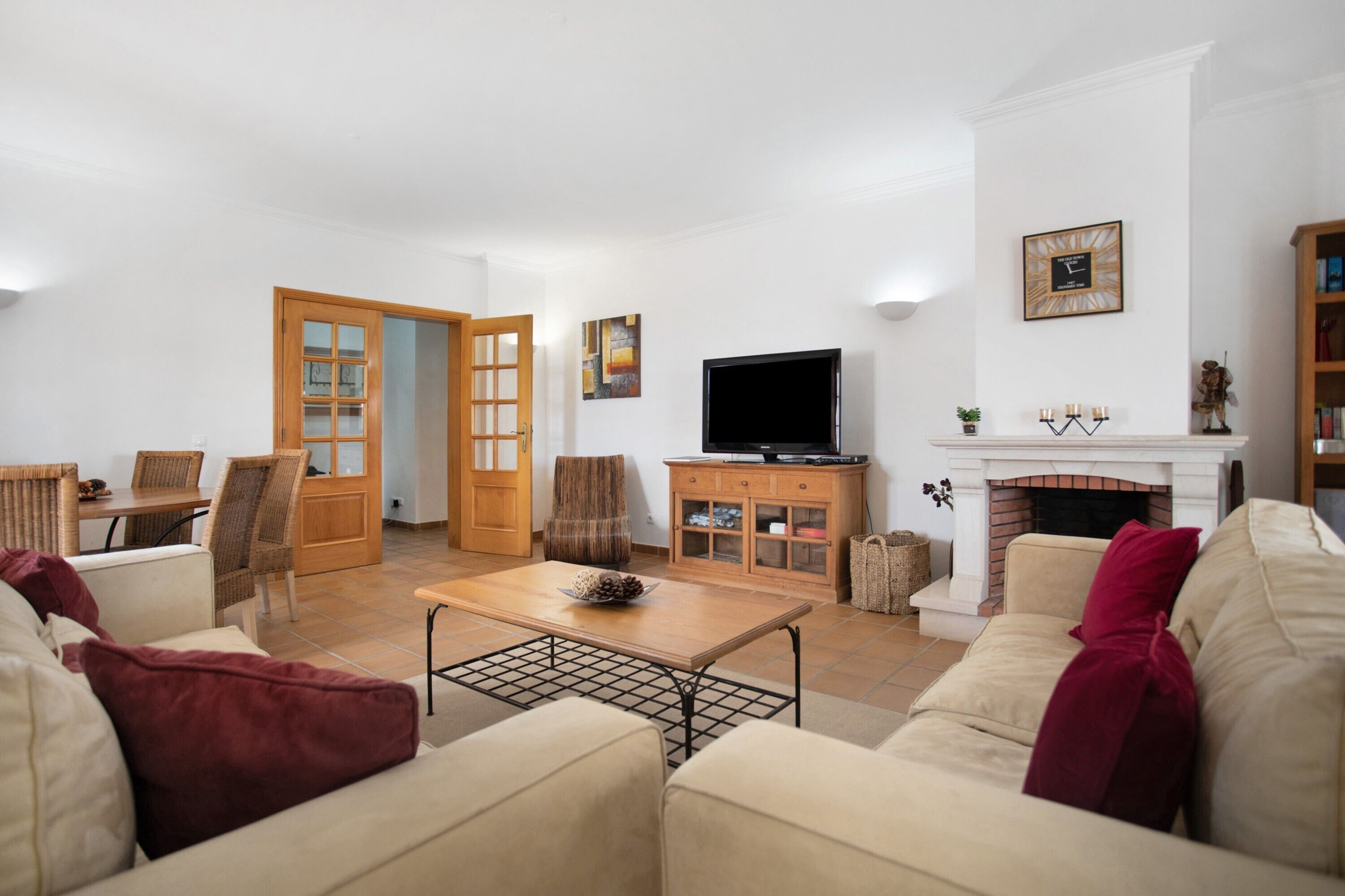 TV, fireplace, DVD player, stereo