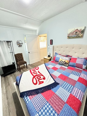 2 habitaciones, tabla de planchar con plancha, wifi y ropa de cama 