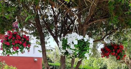 Country House 'Family Villa Dora' with Sea View, Wi-Fi and Air Conditioning