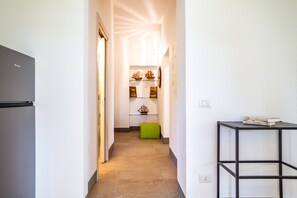 Interior - Casale Lorenzo - Apartment 2 with Private Terrace, Shared Garden and Air Conditioning (Orbetello)