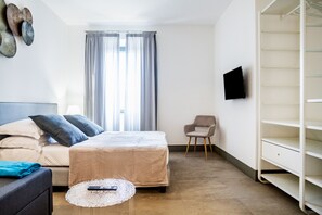 2 bedrooms, iron/ironing board, free WiFi, bed sheets - Casale Lorenzo - Apartment 4 with private terrace, shared garden and air conditioning (Orbetello)