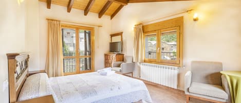 3 habitaciones, tabla de planchar con plancha y wifi gratis