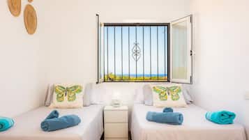 4 quartos, ferros/tábuas de passar roupa, Wi-Fi de cortesia